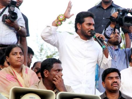 జగన్ సంచలనం: 2019 పత్తికొండ ఎమ్మెల్యే అభ్యర్థిగా శ్రీదేవి, కేఈ కంచుకోటపై కన్ను