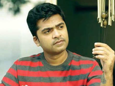 నోట్ల రద్దు వివాదంలో హీరో, ఇంటికి పోలీసు భద్రత