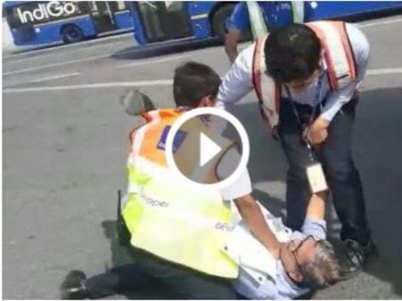 ఇండిగో సిబ్బంది పైశాచికం: ప్రయాణికుడిపై కిందపడేసి దాడి(వీడియో)