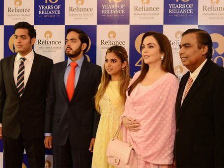 అంబానీ ఫ్యామిలీనే ఆసియా టాప్: ఫోర్బ్స్ సంపన్న జాబితా ఇదే