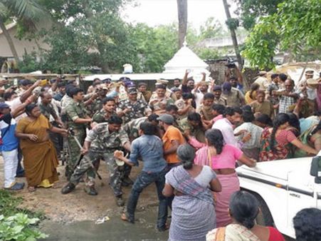 ఆక్వాఫుడ్ పార్క్‌పై బాబు సర్కార్ మక్కువ: తాగునీటికే దిక్కులేదు.. వ్యర్థాల తరలింపునకు 26 కి.మీ పైపులై