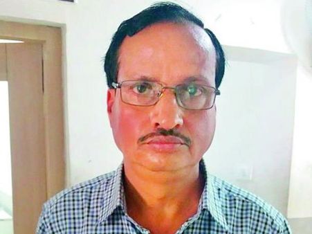 పాఠశాల ప్రిన్సిపాల్.. పాడు పని! పాఠశాలలోనే మద్యం తాగి ఓ బాలికపై..