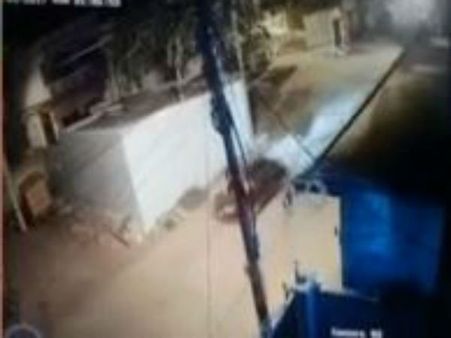 హిట్ అండ్ రన్: కారుతో ఢీకొట్టడంతో ఆర్ఎస్ఐ మృతి, పట్టించుకోని జనం