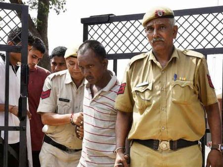 ప్రద్యుమన్ హత్యలో బలిపశువును చేయబోయారు: పోలీసులపై కండక్టర్ కేసు, ఇరికించాలనే..