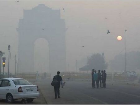 షాకింగ్: ఢిల్లీలో ఒక్కరోజు గడిపితే.. 45 సిగరెట్లు తాగినట్లే!