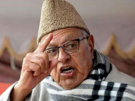 శ్రీనగర్ లాల్‌చౌక్‌లో మీరు జాతీయ జెండా ఎగరేయగలరా?: మాజీ సీఎం వివాదాస్పద వ్యాఖ్యలు