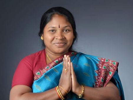 గిడ్డి ఈశ్వరి స్థానంలో బాలరాజు*: మరో నలుగురు టిడిపి గూటికి