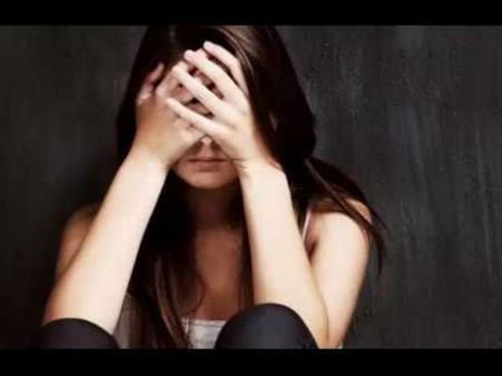 మహిళా ప్రయాణీకురాలిపై ఎయిర్ఏషియా సిబ్బంది వేధింపులు