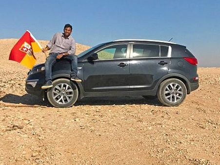 సంచలనం: ఆ దేశానికి రాజుగా మన భారతీయ యువకుడు!