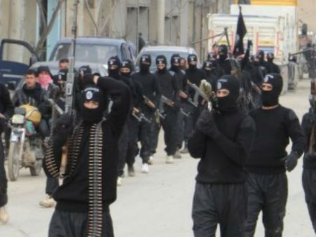 తినే ఆహారంలో, తాగే నీళ్లలో విషం.. ట్రక్కులతో తొక్కిచ్చి..: భారతలో మారణహోమానికి ఐసిస్ ప్లాన్!