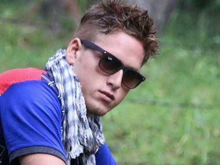 తల్లి కంటతడి: ఉగ్రవాదాన్ని వదిలేసిన ఫుట్‌బాలర్ మజీద్ ఖాన్