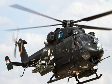 మెదక్‌లో కుప్పకూలిన హెలిక్యాప్టర్, సురక్షితంగా బయటపడ్డ పైలెట్లు