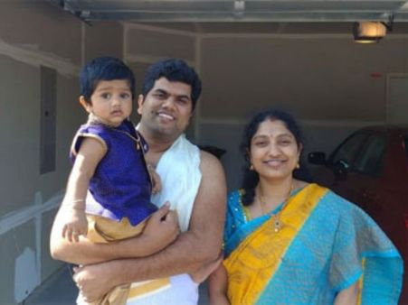 గుండెపోటుతో తెలుగు ఎన్నారై మృతి.. ఆపన్నహస్తం కోసం భార్య ఎదురుచూపు