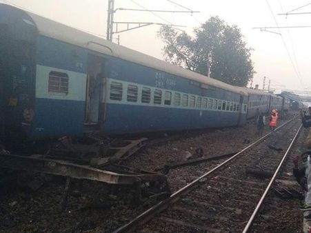 జస్ట్ 12 గంటల్లో.. 4 రైలు ప్రమాదాలు! వరుస దుర్ఘటనలతో ప్రయాణికుల్లో భయాందోళనలు!!