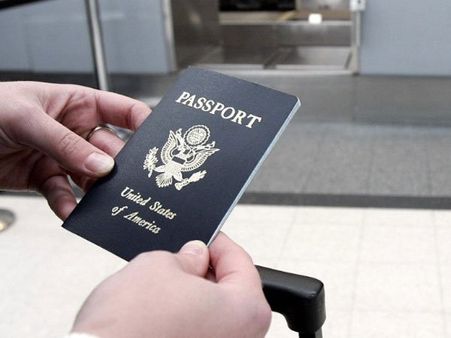 షాక్: పాస్‌పోర్ట్ కావాలంటే లైంగిక నేరాలపై స్పష్టత ఇవ్వాలి