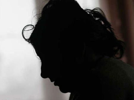 ఎరవేసి ఇరుక్కుపోయిన మహిళ, ఏడుసార్లు ఫెయిలై.. ఎనిమిదోసారి, ఏం చేసిందంటే..