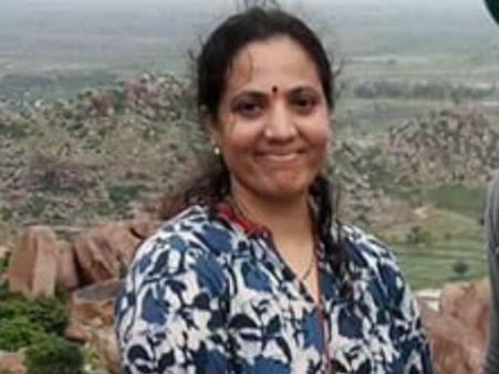 కర్ణాటక మొదటి సీఎం కేసీ రెడ్డి, 70 ఏళ్లు, విగ్రహం లేదు: మనుమరాలి ఆమరణ నిరాహార దీక్ష !