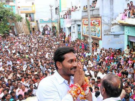 టార్గెట్ 2019: యువ ఓటర్లే లక్ష్యం, టిడిపి తరహలోనే జగన్ ప్లాన్ ఇదే!