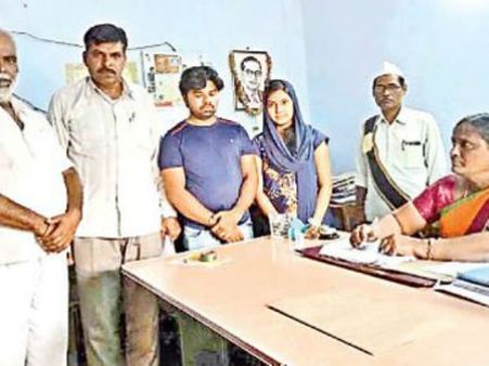 ఇది హైదరాబాద్ లవ్ స్టోరీ: రాజస్థాన్ అమ్మాయి-విజయవాడ అబ్బాయి! సాహసమే చేశారు