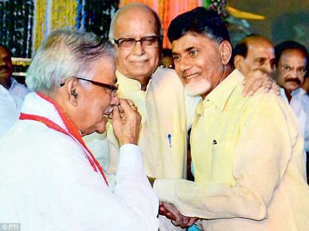 వాజ్ పేయి ఎదురొచ్చేవారు...అద్వానీ వడ్డించేవారు....ఆ రోజుల్లో అదీ నా హవా అంటున్న చంద్రబాబు