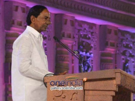 కృష్ణదేవరాయల కంటే కేసీఆర్ గొప్పవాడు