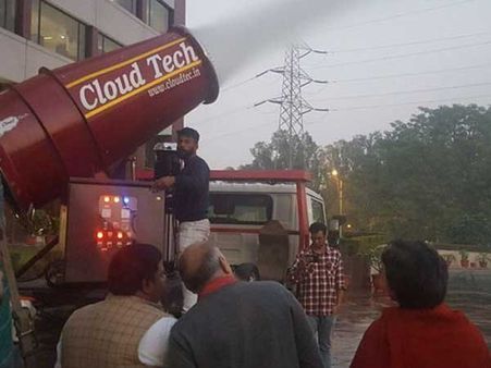 పొగ మంచు: కేజ్రీ సర్కార్ వినూత్న ప్రయోగం