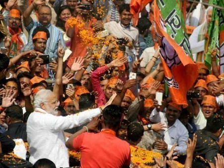 గుజరాత్ లో ఎవరికెన్ని? మొదటిసారి బీజేపీకి టెన్షన్ పట్టుకుందా!?