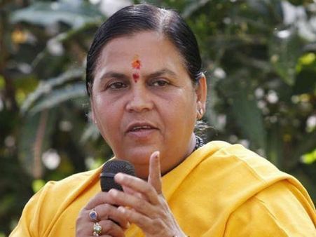 అయ్యర్‌ను కావాలనే తొలగించింది: కాంగ్రెస్, సోనియాలపై ఉమాభారతి ఫైర్