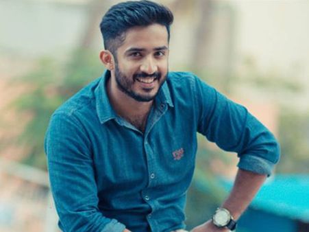 మహిళలను కించపరిచిన కేసు: కోర్టుకు హాజరైన యాంకర్ రవి, ఏమన్నాడంటే