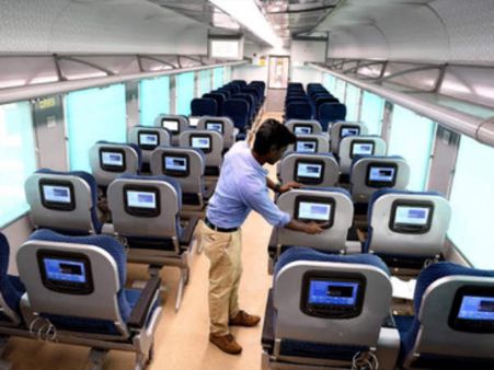 శతాబ్ది ఎక్స్‌ప్రెస్ రైళ్లలో ఇక కొత్త అనుభూతి.. విమానం తరహా విలాసవంతమైన సౌకర్యాలు..