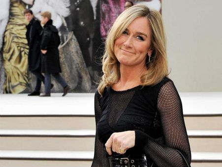 టిమ్‌కుక్ కంటే ఎక్కువ వేతనం ఆమెకే, ఎందుకంటే?