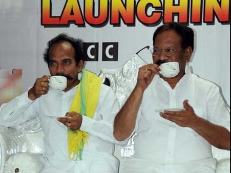 మార్కెట్లో అరకు ఇన్‌స్టంట్‌ కాఫీ ప్యాకెట్లు...ఆస్వాదించండి...ఆదుకోండి...