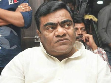 సొంత నియోకవర్గంలో నటుడు, ఎమ్మెల్యే బాబు మోహన్‌కు షాక్, ఇదీ లిస్ట్!