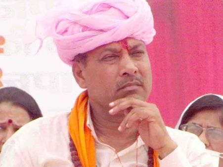 ముస్లింల కుట్ర ఇదీ: బిజెపి ఎమ్మెల్యే వివాదాస్పద వ్యాఖ్యలు