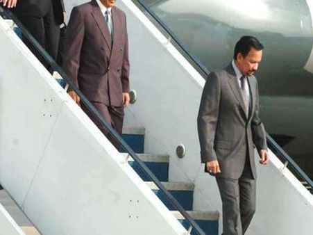 రిపబ్లిక్ డే ఉత్సవాలకు గెస్ట్‌ బ్రూనే సుల్తాన్: అబ్బురపరిచాడిలా..