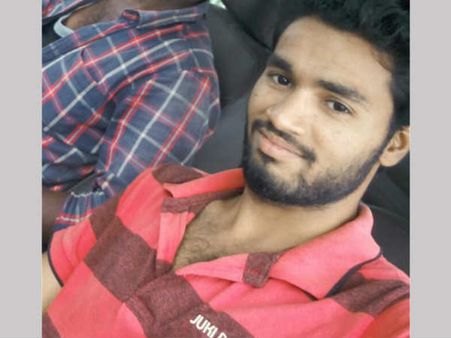 ప్రేమ ఖైదీ విషాదం : పోలీసు స్టేషన్ లో ఆత్మ హత్య