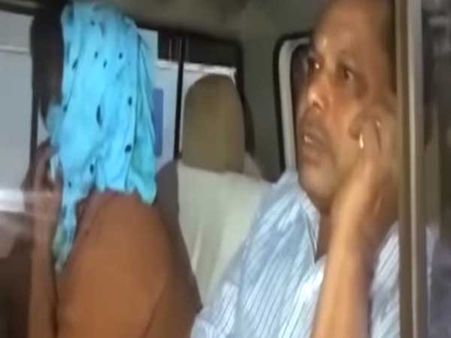 వ్యభిచారం చేస్తూ పట్టుబడిన డీఎఫ్ వో...మహిళతో సహా అరెస్ట్..కర్నూలు జిల్లాలో కలకలం...