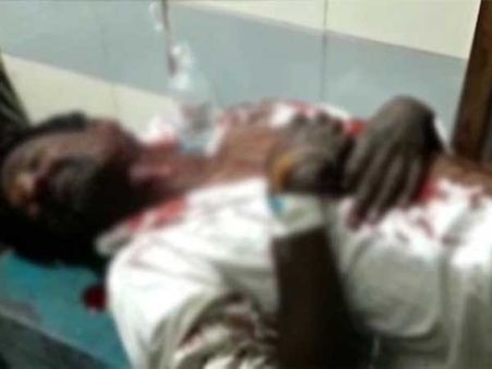 అజ్ఞాతవాసిVsజైసింహా: పవన్ అభిమానిపై బాలయ్య ఫ్యాన్ దాడి, తీవ్రగాయాలు, ఉద్రిక్తత