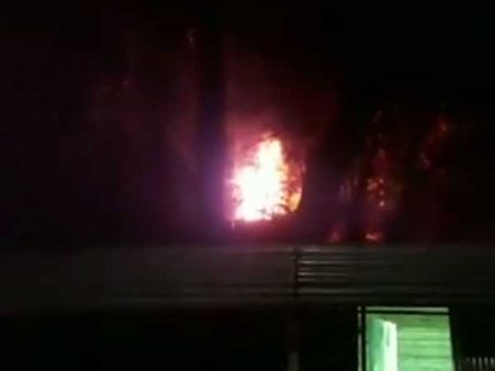 ముంబైలో అగ్ని ప్రమాదం: నలుగురి మృతి, పలువురికి గాయాలు (వీడియో)