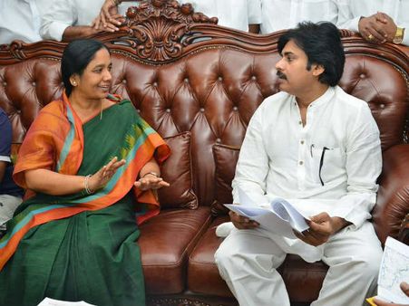 పరిటాల ఇంటికి వెళ్తే తప్పేంటి, పవన్ కళ్యాణ్ చెక్ పెట్టారు: డొక్కా, బీజేపీపై..