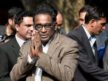 సిజెపై తిరుగుబాటు: చలమేశ్వర్‌తో రాజా భేటీ, మతలబు?