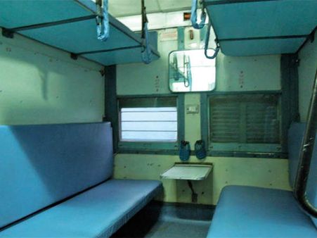 రైలులో లోయర్ బెర్తులకు ‘ఎక్కువ’ చెల్లించాల్సిందే?: పండగలొస్తే బాదుడే