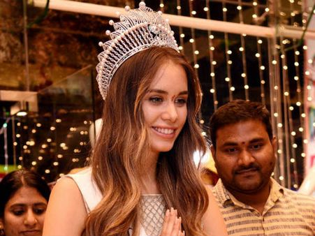 కాకినాడలో మిస్ వరల్డ్ ఆస్ట్రేలియా సందడి...అందం...ఆశ్చర్యం...