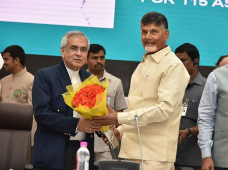 హైద్రాబాద్ రెవెన్యూలో 40% వాటా ఆంధ్రాదే, అలా చేస్తే ఏపీయే టాప్: నీతి ఆయోగ్ వైస్ ఛైర్మెన్ రాజీవ్