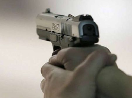 మథురలో ఎదురు కాల్పులకు 8 ఏళ్ల బాలుడి బలి