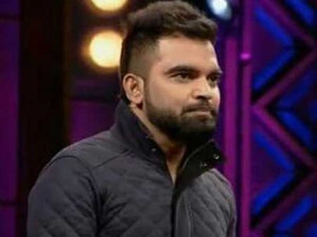 షూటింగ్ బిజీ, టైం అడిగిన ప్రదీప్, ఒప్పుకోవడం మంచిదే: తప్పును అంగీకరించి 'నిలబెట్టుకున్నాడు'!