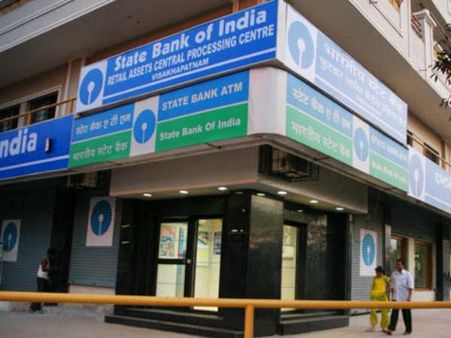 బ్యాంకులకు మొండి బాకీల గుదిబండ: రూ.9.5 లక్షల కోట్లకు ఎన్పీఏలు