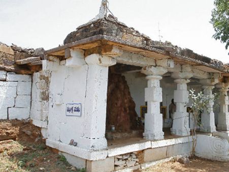 శ్రీశైలంలో తవ్వకాలు, బయటపడిన సొరంగం: 8వ శతాబ్ద వస్తువులు లభ్యం