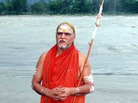 పెద్దలను వదిలేసి...: తాంత్రిక పూజలపై స్వరూపానందేంద్ర