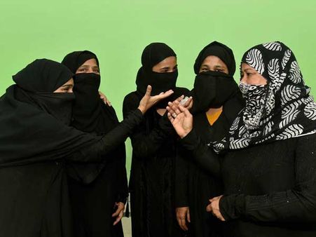 ట్రిపుల్ తలాక్ బిల్లు వాయిదా: రాజ్యసభ నిరవధిక వాయిదా